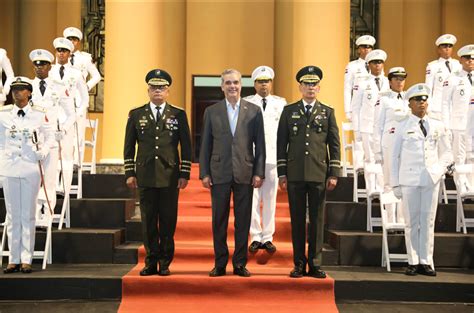 Abinader Encabeza Graduaci N De Cadetes De La Academia Militar Batalla