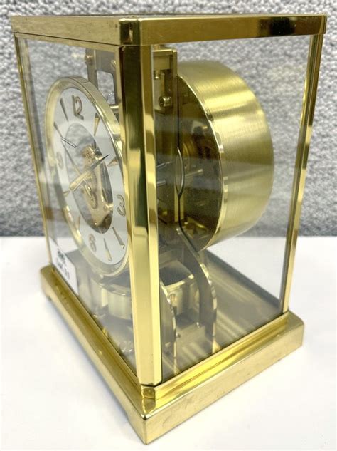 Pendule Atmos De Marque Jaeger Lecoultre Mouvement Perpetuel Mecanique