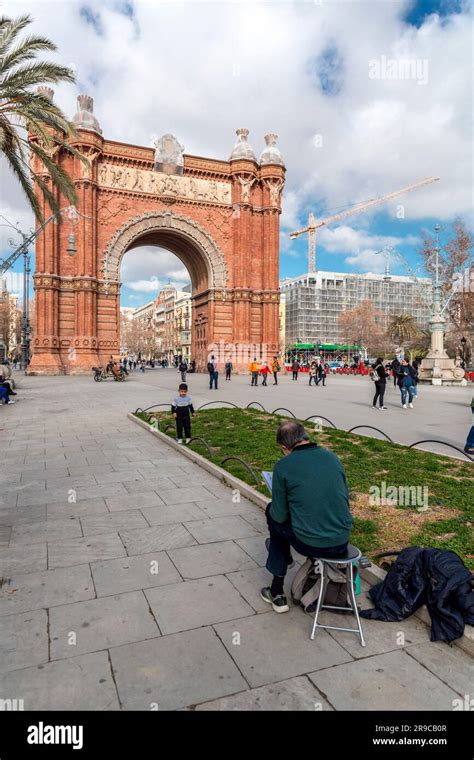 Barcelona Spain February Senior Man Drawing Sketches Of