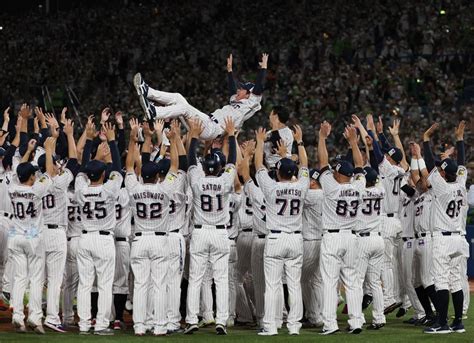 写真・図版（1枚目） 村上宗隆の活躍だけじゃない！ ヤクルト優勝にあった監督の“我慢” Aera Dot アエラドット