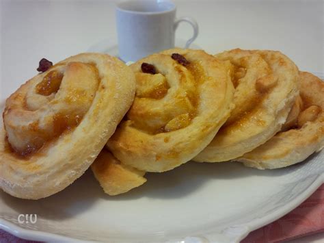 Girelle Con Marmellata E Uvetta Brioches Soffici