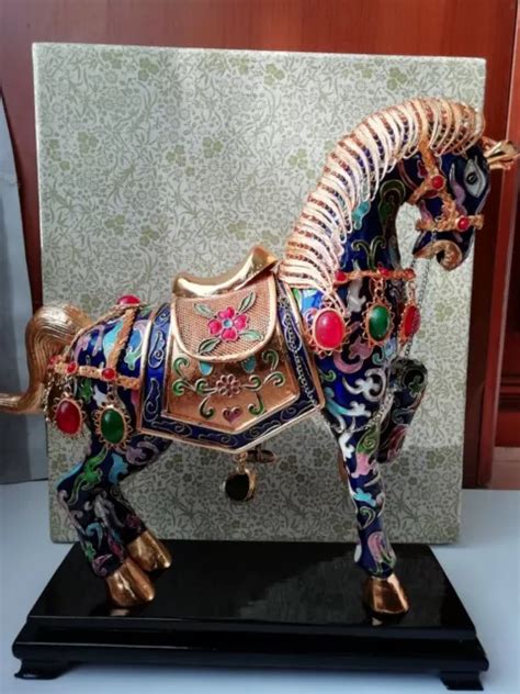 CHEVAL DÉCORATIF EN émail cloisonné chinois sur socle en bois laqué EUR