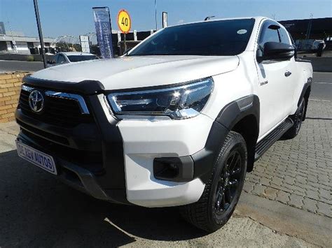 Research And Compare Toyota Hilux 2 8GD 6 Xtra Cab Legend Auto Cars