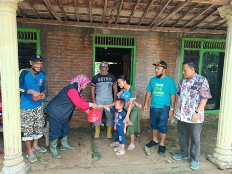 Tak Hanya Tangani Tanggul Jebol Pemkab Pati Salurkan Bantuan Pangan