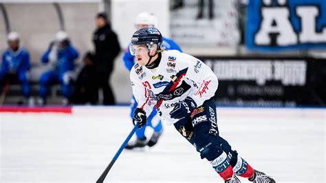 Bandy Edsbyn klart för semifinal efter kross Ted Hedell