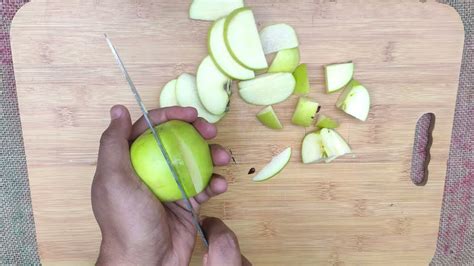 Sliced Green Apples