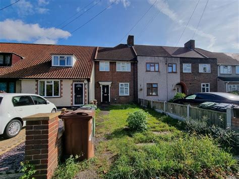 3 Bed Terraced House For Sale In Valence Avenue Becontree Dagenham