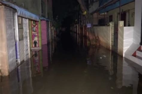 As Cyclone Michaung Makes Landfall Flooding In Chennai Claims 17 Lives