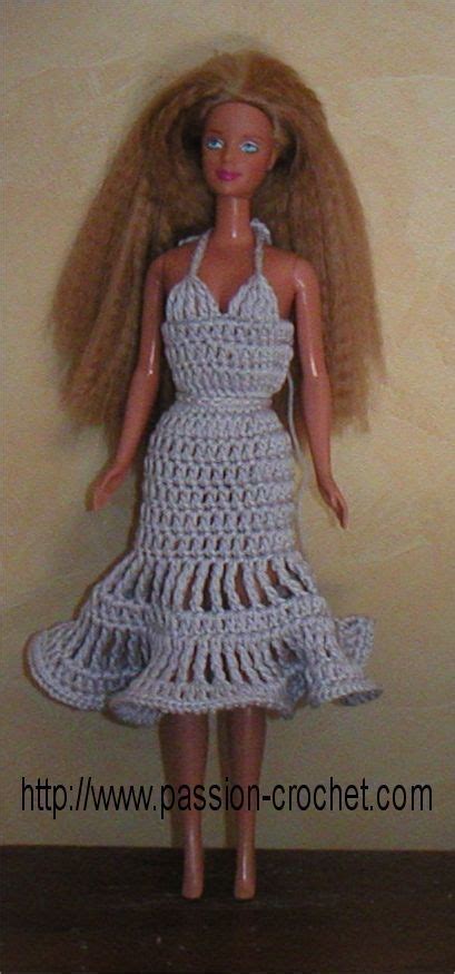 Robe au crochet pour poup e Barbie Vêtements barbie Modèles tricot