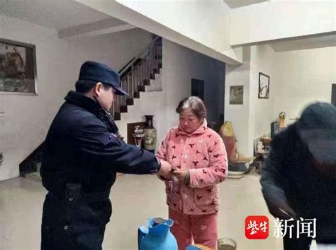 女子反锁屋门要给骗子转钱 警方火速上门劝阻保住15万 吴女士 报警 锦阳