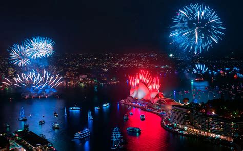 Sydney New Year's Eve Fireworks 2024 | Best Views, Tips & More