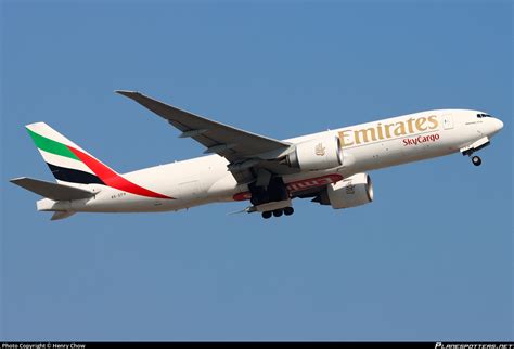 A6 EFH Emirates Boeing 777 F1H Photo By Henry Chow ID 1348907