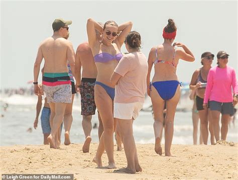 Sunny Daze Biden Enjoys Trip To Delaware Beach With Wife Jill And