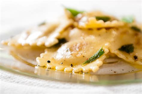 Ravioli Al Burro E Salvia La Ricetta Facile Ohga