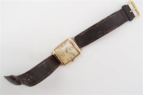 A Gentlemans 1940s 9ct Gold Cased Trebex Wrist Watch Having A Swiss