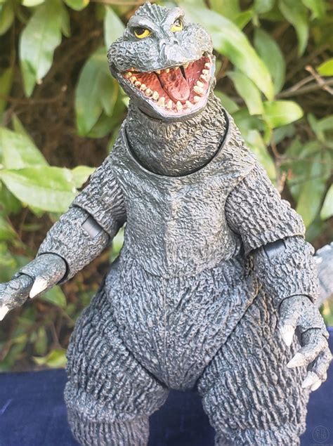 Toy: Godzilla 1962 12" Head to Tail (NECA)