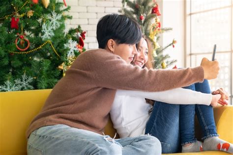 Premium Photo Couple Selfie Christmas Celebration Holiday