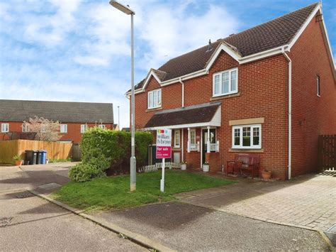 3 Bed Semi Detached House For Sale In Oakham Close Desborough