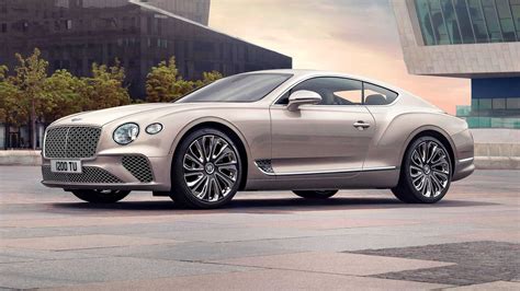 Bentley Continental GT Mulliner Coupé 2021: El lujo en su máximo nivel | Lista de Carros