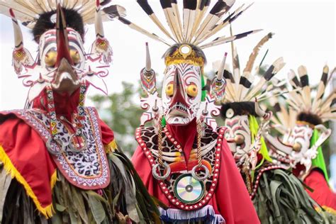 Foto 6 Tari Tradisional Kalimantan Timur Dari Tari Datun Ngentau