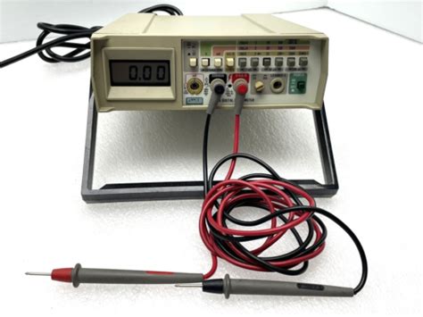 NICE BENCHTOP FLUKE 8012A DIGITAL MULTIMETER W LEADS TESTED WORKING EBay