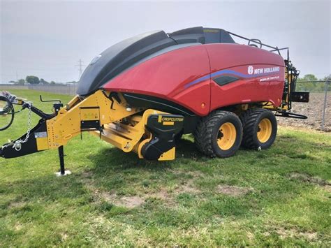 New Holland Bigbaler Plus Large Square Balers Plus Baler