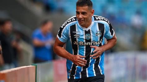 Diego Souza Esteve De Volta A Arena Do Grêmio Entenda O Motivo