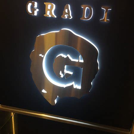 Gradi Crown, Melbourne - Southbank - Restaurant Reviews, Phone Number ...