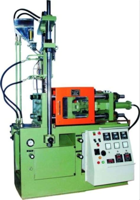 Vertical Screw Type Injection Molding Machine At Best Price In New Delhi