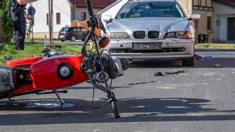 Simson Fahrer Ger T In Blankenhain In Gegenverkehr Jugendlicher