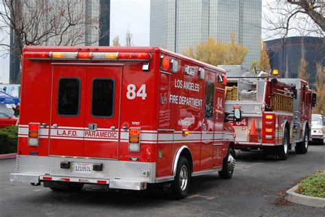 LOS ANGELES FIRE DEPARTMENT LAFD RESCUE AMBULANCE ENGINE 84 A