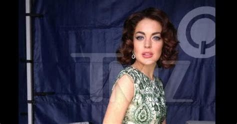 See Lindsay Lohan As Elizabeth Taylor