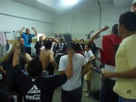 NAKED FRIENDS Vestuarios Video 2 ThisVid