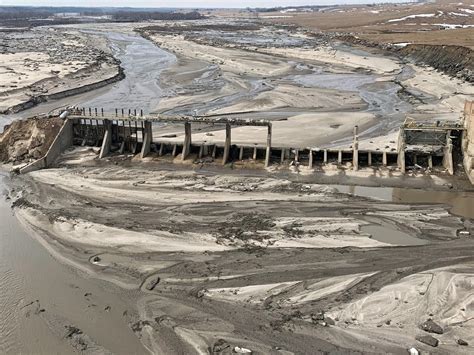 1 11 Foot Wall Of Water One Dam Breaks Three Counties Suffer