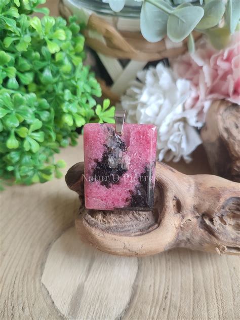 Pendentifs en rhodonite rectangle 5 modèles au choix Natur O Pierres