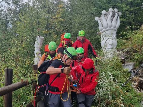 Doppio Intervento Del Soccorso Alpino Recuperati Due Escursionisti