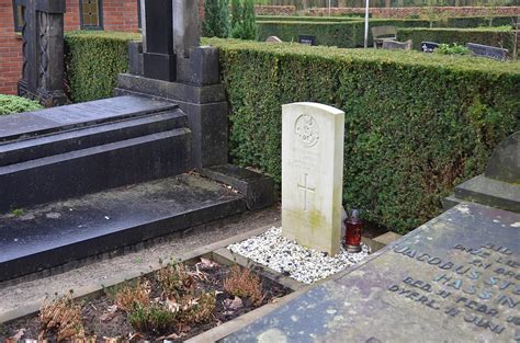 Losser Over Dinkel Roman Catholic Churchyard World War Two