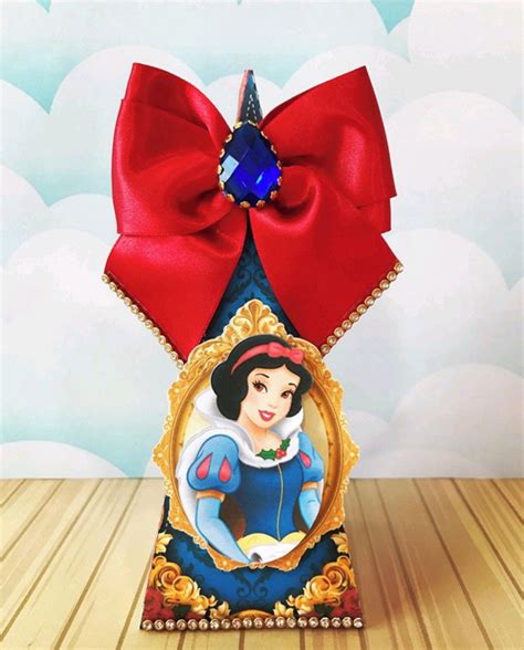 Caixa Pirâmide Branca De Neve 1 no Elo7 Nádia Ribeiro Personalizados