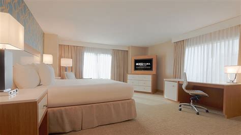 Tropicana Ac Standard King Room