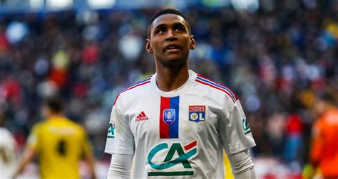 Ol Mercato Des Clubs De Premier League Veulent Chiper Tet Aux Gones