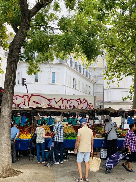 Bastille Market in Paris, France - Where is the market?