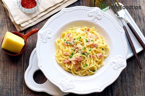 Creamy Spaghetti Carbonara Recipe | FreeFoodTips.com