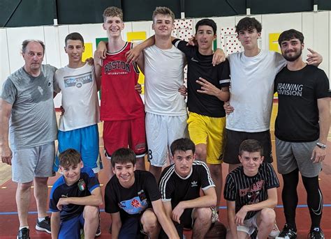 BASKET Un Tournoi International Pour Les U15 De L AB Creusot