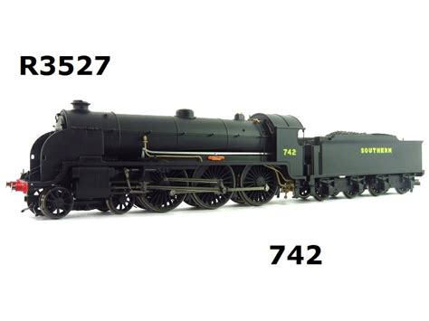 Hornby R3527 N15 King Arthur Class 742 “camelot” In Southern Railway Livery Wartime Black