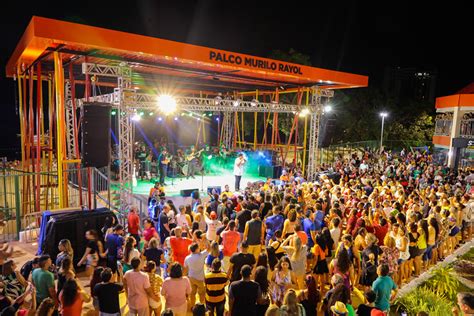 Casa De Praia Comemora 40 Anos De Carreira Do Cantor Cileno