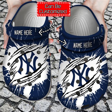 New York Yankee Crocs Crocs