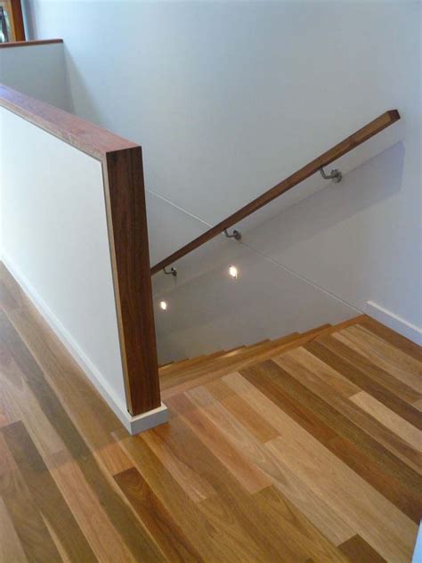 10 Wood Hand Railings For Stairs Decoomo In 2023 Staircase Handrail Staircase Design