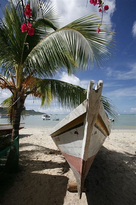 Vissersboot Aan Het Strand In De Stad Juangriego Op Het Isla Margarita