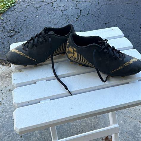 Nike Mercurial Soccer Cleats. Black And Gold. Size 6.5 - Gem