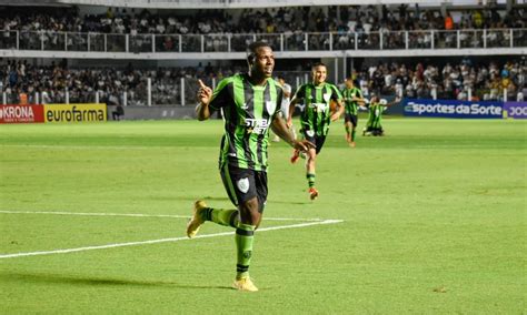 América MG não se intimida e vence Santos na Vila Belmiro